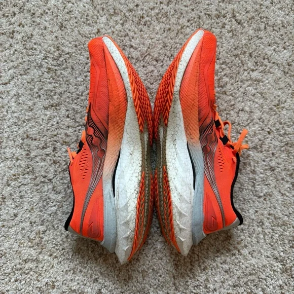 Men’s Saucony Hi Vis Orange Endorphin 4 Running Shoes - Picture 3 of 7